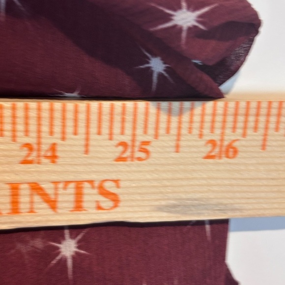 Torrid Size 2 Maroon Star Print Sheer Blouse • 100% Polyester - Picture 7 of 14